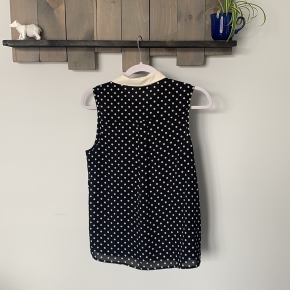 Sleeveless blouse - Picture 3 of 3